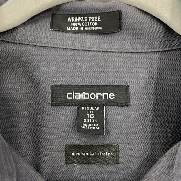 Claiborne Gray Casual Button Down Shirt Classic Design - Picture 2 of 3